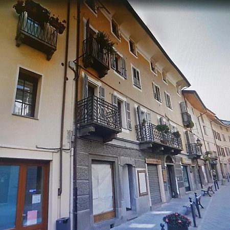 Appartamento "Chanoux 74" ชาตีญอน ภายนอก รูปภาพ
